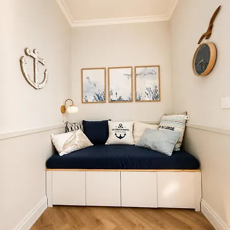 Elegant Renove A Deux Pas De La - 5 Personnes 아파트 *