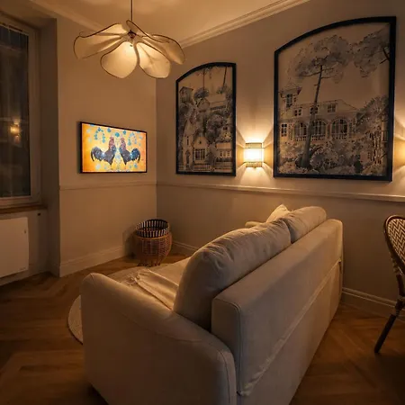 Elegant Renove A Deux Pas De La - 5 Personnes 아파트 *